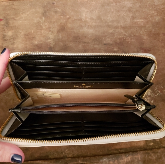 Kate Spade Continental Wallet - Picture 3 of 3